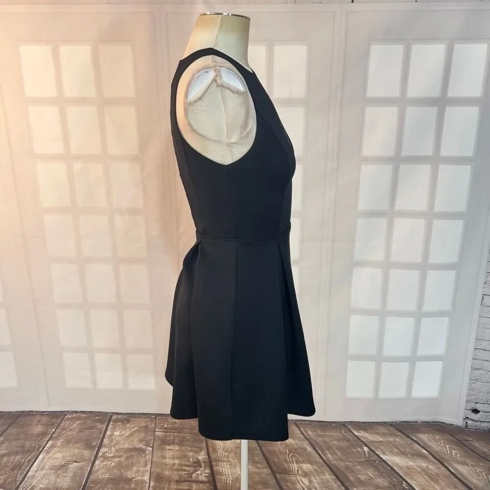 Abercrombie & Fitch Black Neoprene Cut Out Sleeveless Skater Mini Dress Size Med - Picture 4 of 9